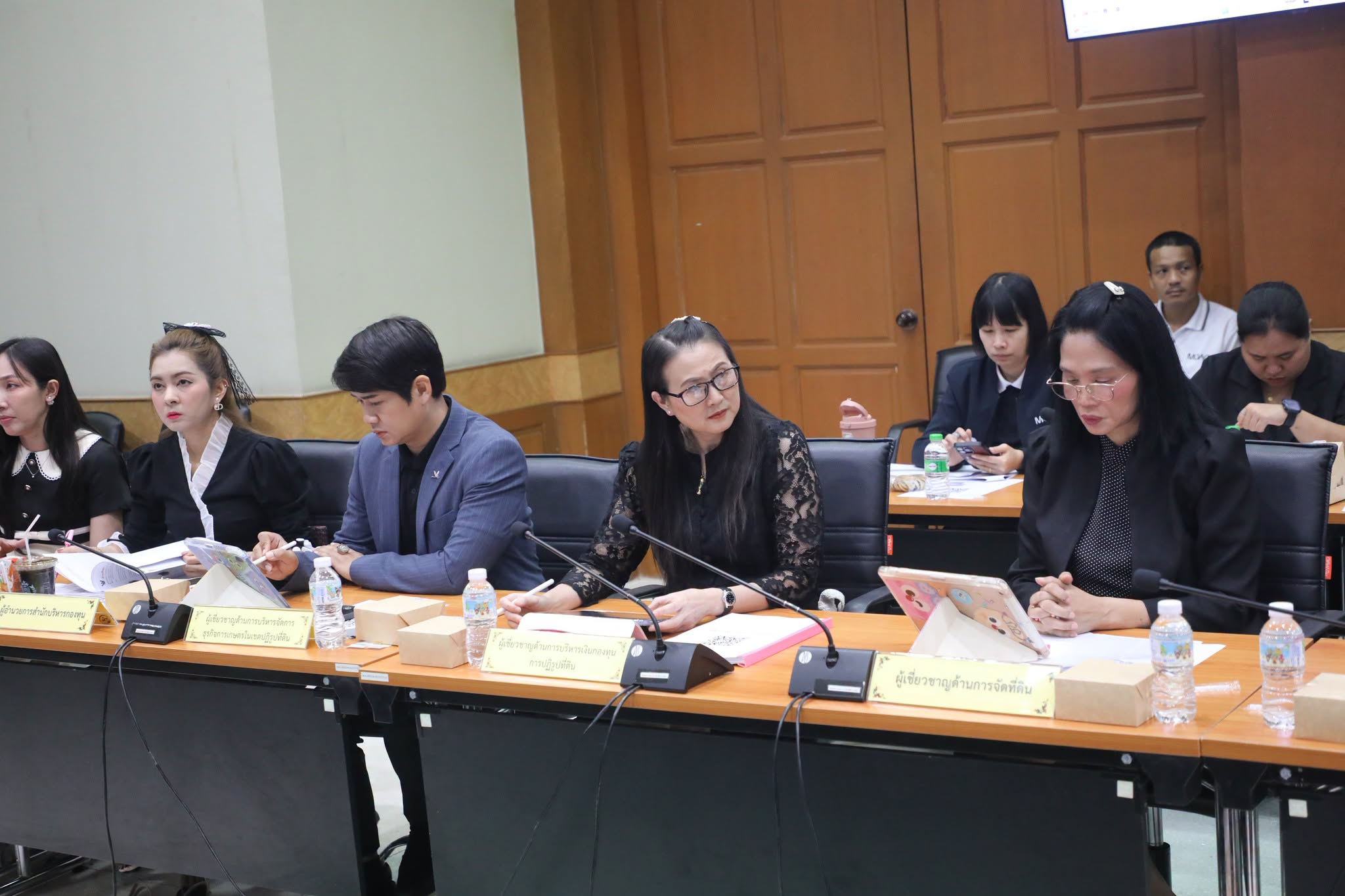 title - ประชุมคณะทำงานกำหนดตัวชี้วัด กำกับและติดตามผลการถ่ายทอดตัวชี้วัดระดับองค์กรสู่ระดับหน่วยงาน (Cascading) ของสำนักงานการปฏิรูปที่ดินเพื่อเกษตรกรรม (ส.ป.ก.) ครั้งที่  1/2569